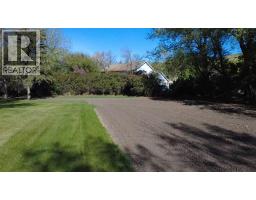 31 Larch Avenue, Drumheller, AB T0J0Y1 Photo 32