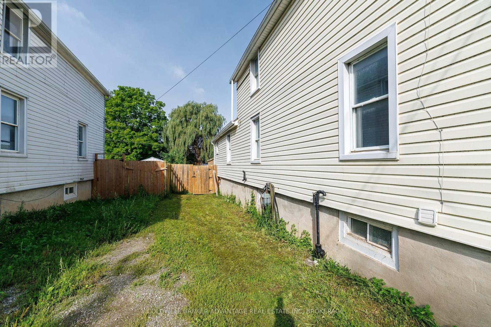 154 FARES STREET - 15