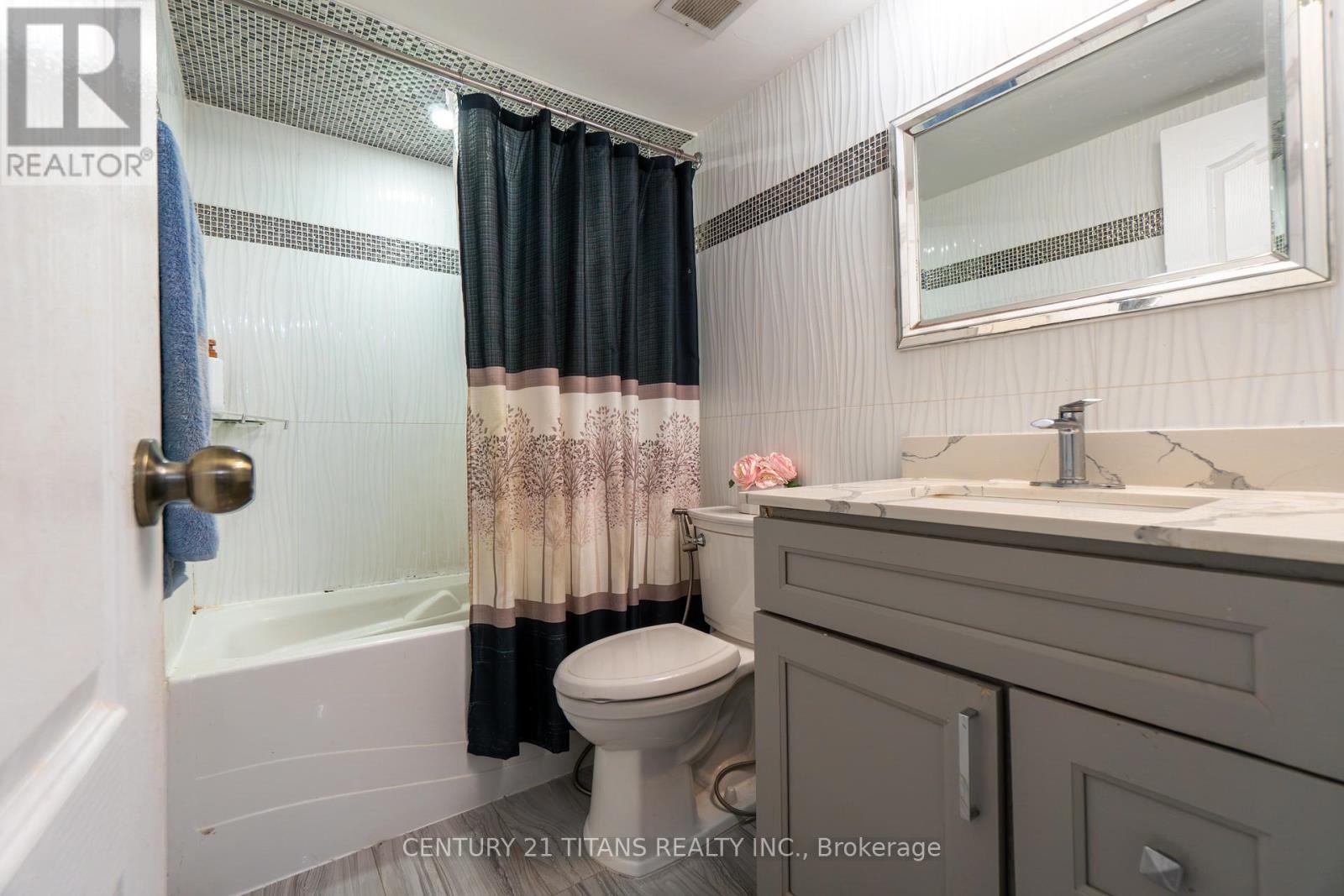 #3001 3 MASSEY SQUARE - 16