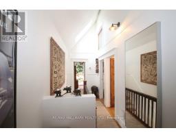 Upper - 91 Ivy Avenue, Toronto, ON M4L2H8 Photo 14