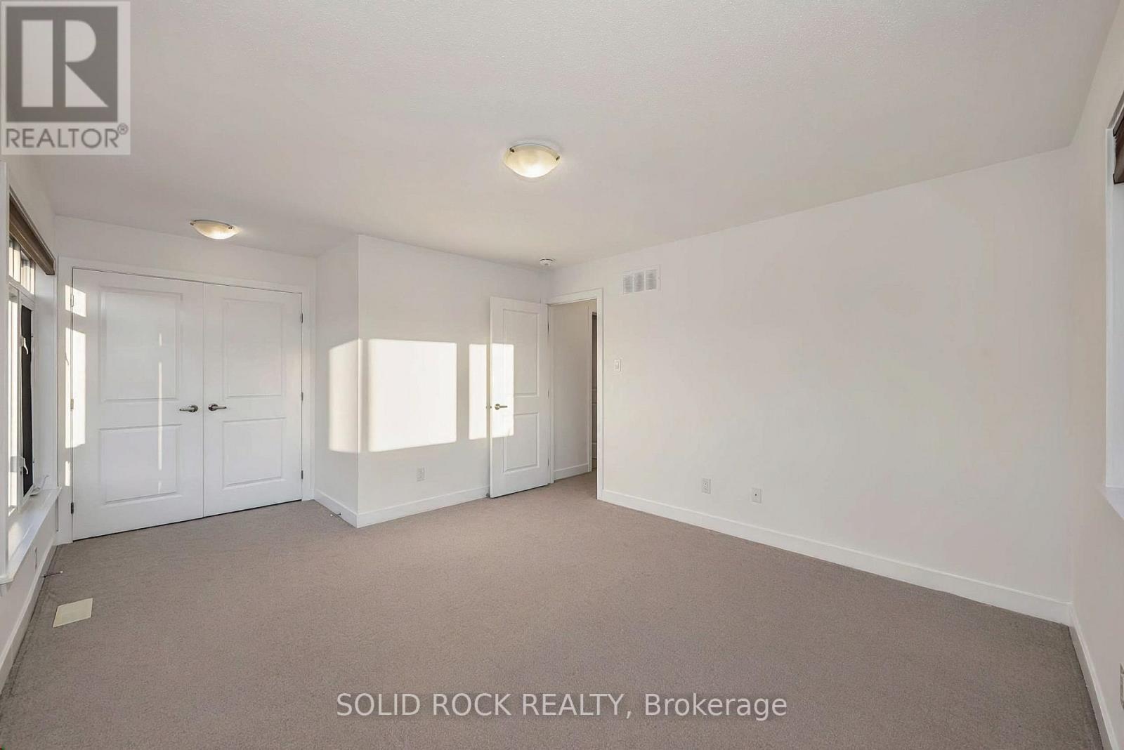 859 SOLARIUM AVENUE E - 29