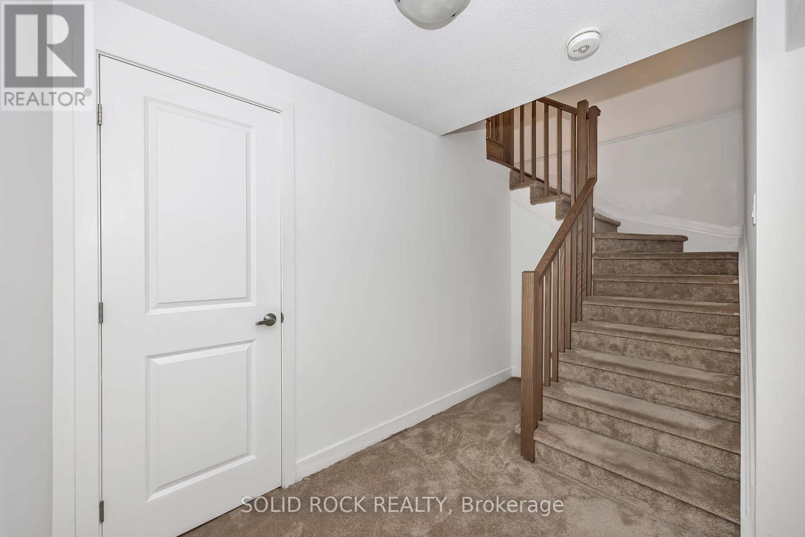 859 SOLARIUM AVENUE E - 33