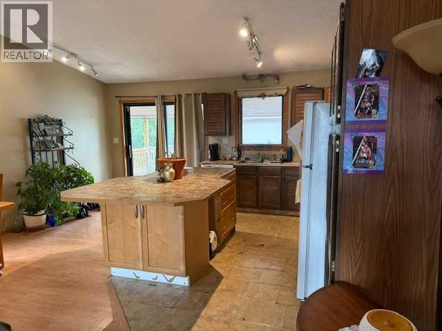 903 10 Avenue - Image 7