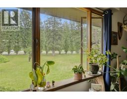 Mud room - 216 Mclure Ferry Road, Mclure, BC V0E1E0 Photo 6