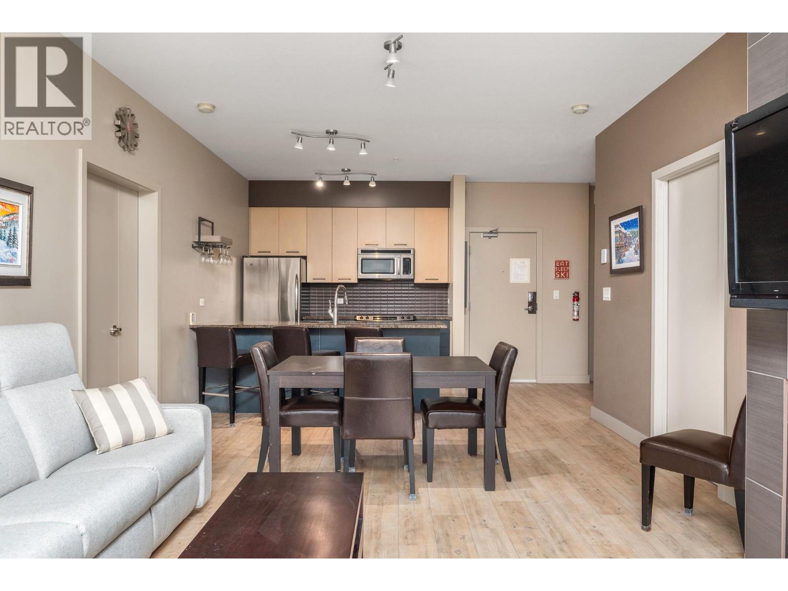 #208 30 Monashee Road - Image 7