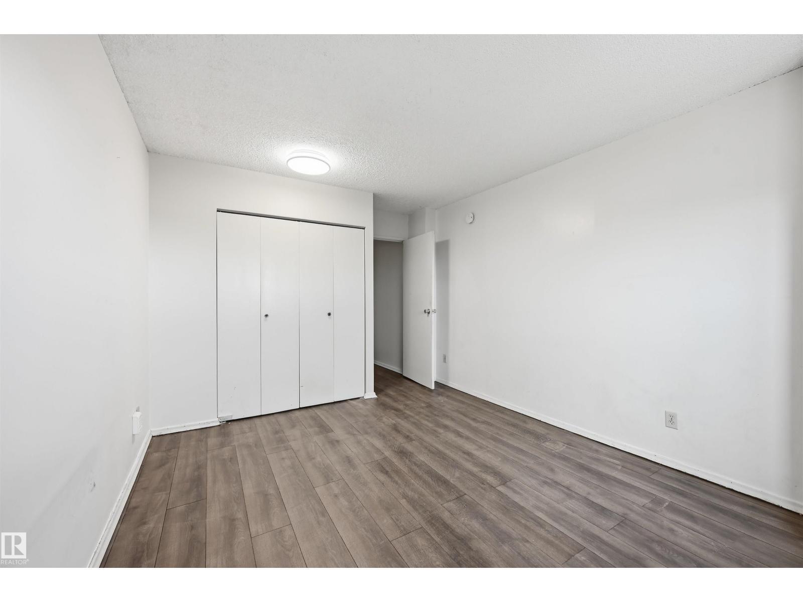 #50 8745 165 ST NW - 17