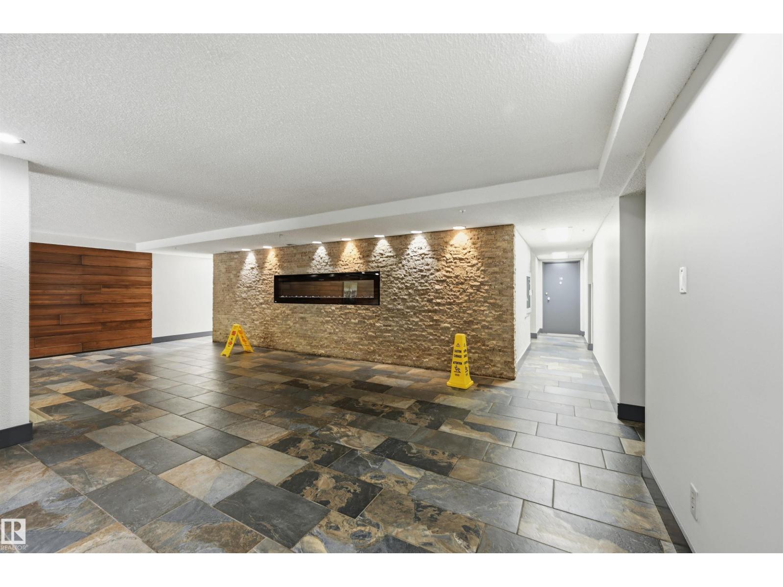 #50 8745 165 ST NW - 5