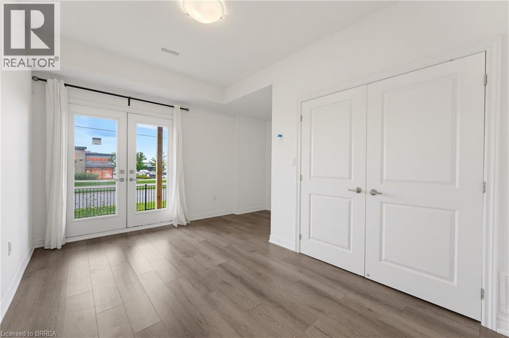 #50 120 COURT Drive - 23