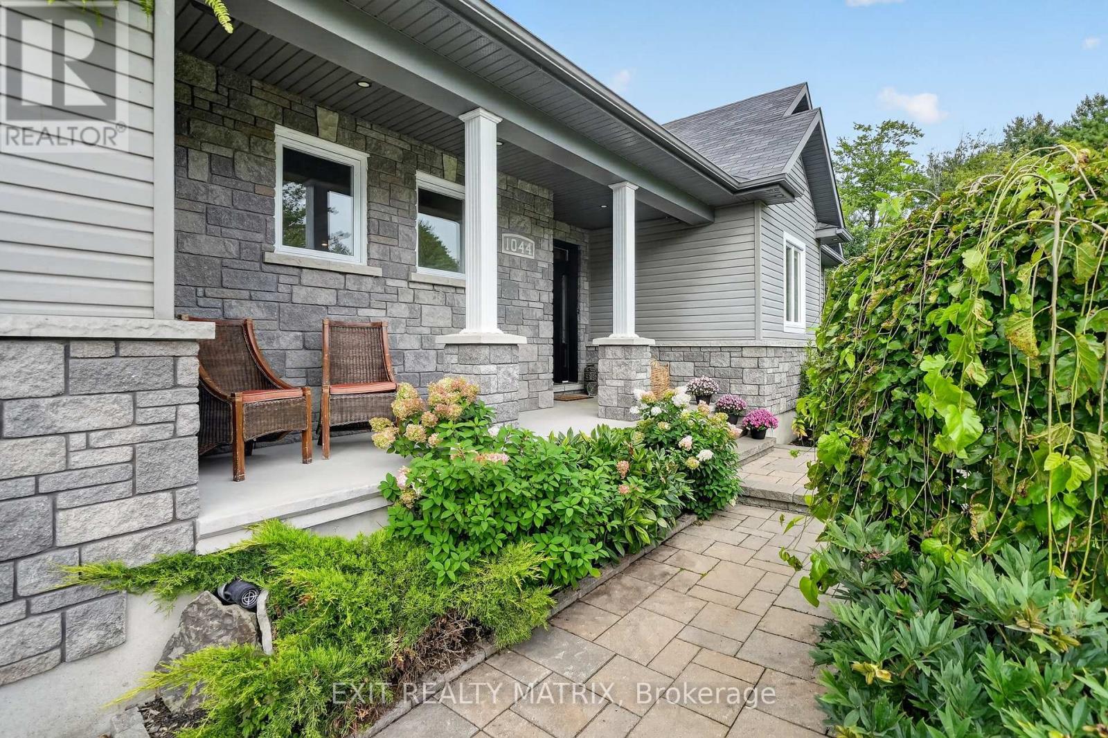 1044 BRAZEAU ROAD - 2