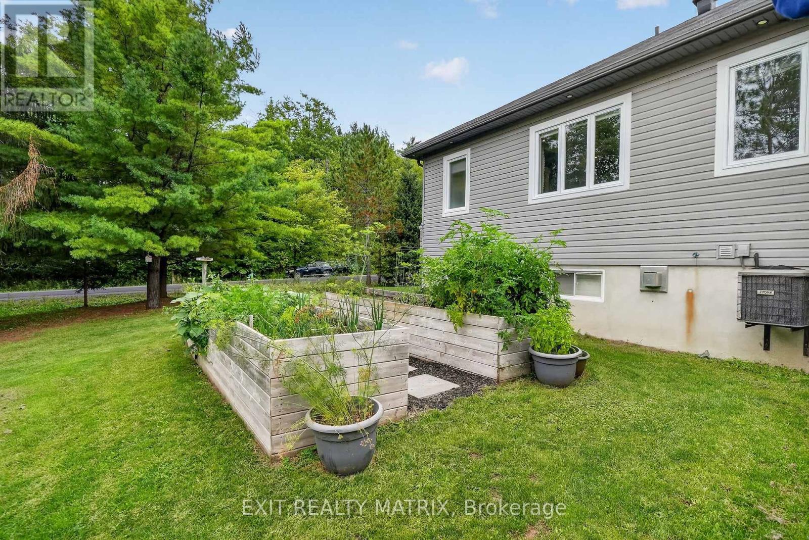 1044 BRAZEAU ROAD - Image 35