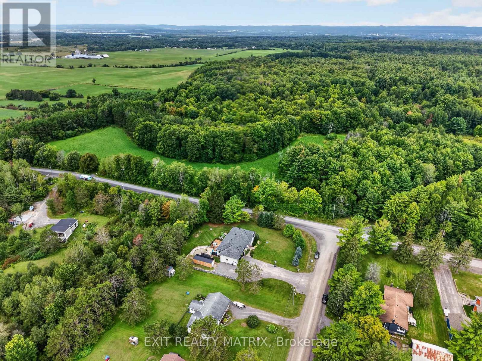 1044 BRAZEAU ROAD - 44