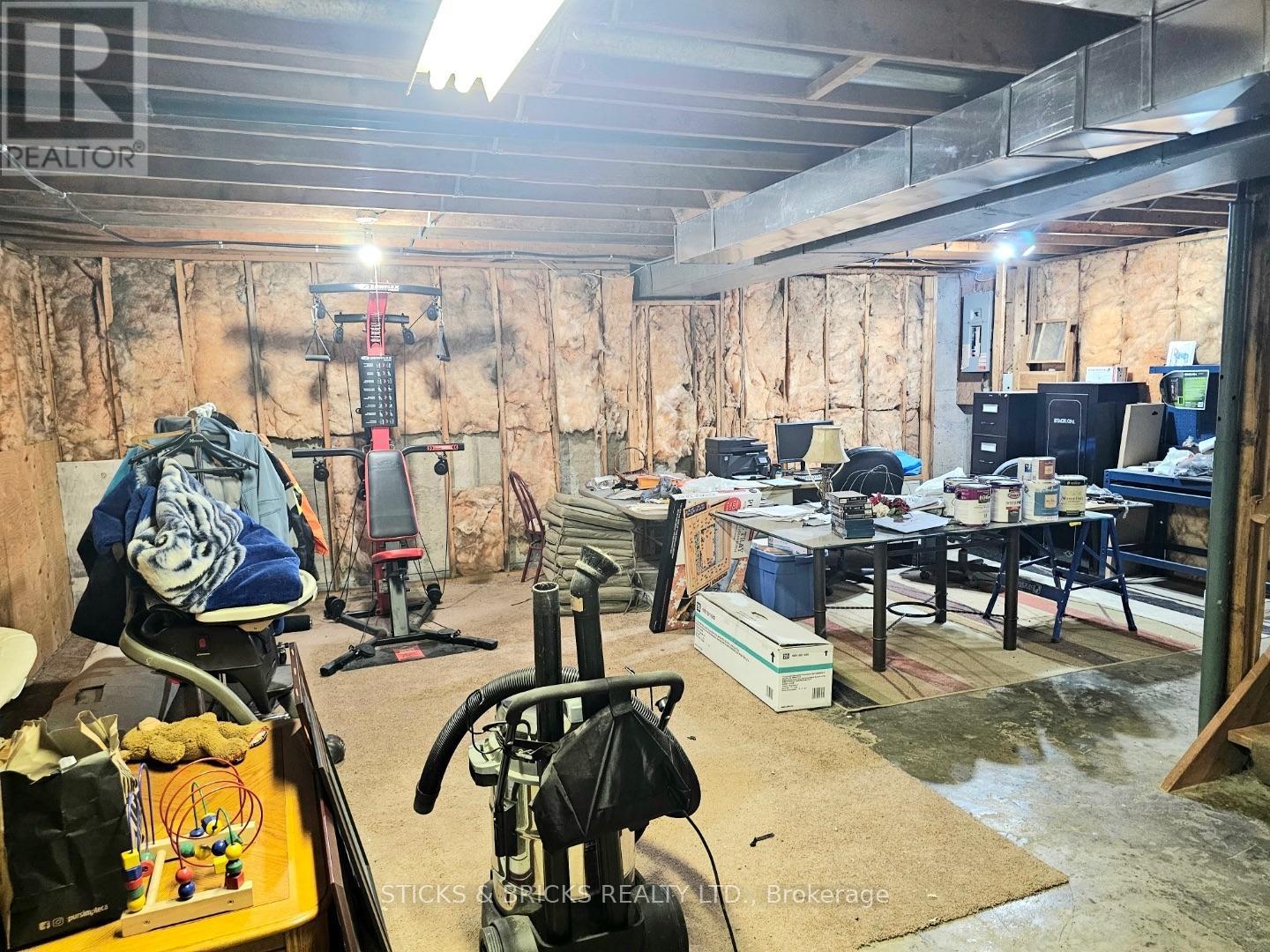 9195 CARL ROAD - 16