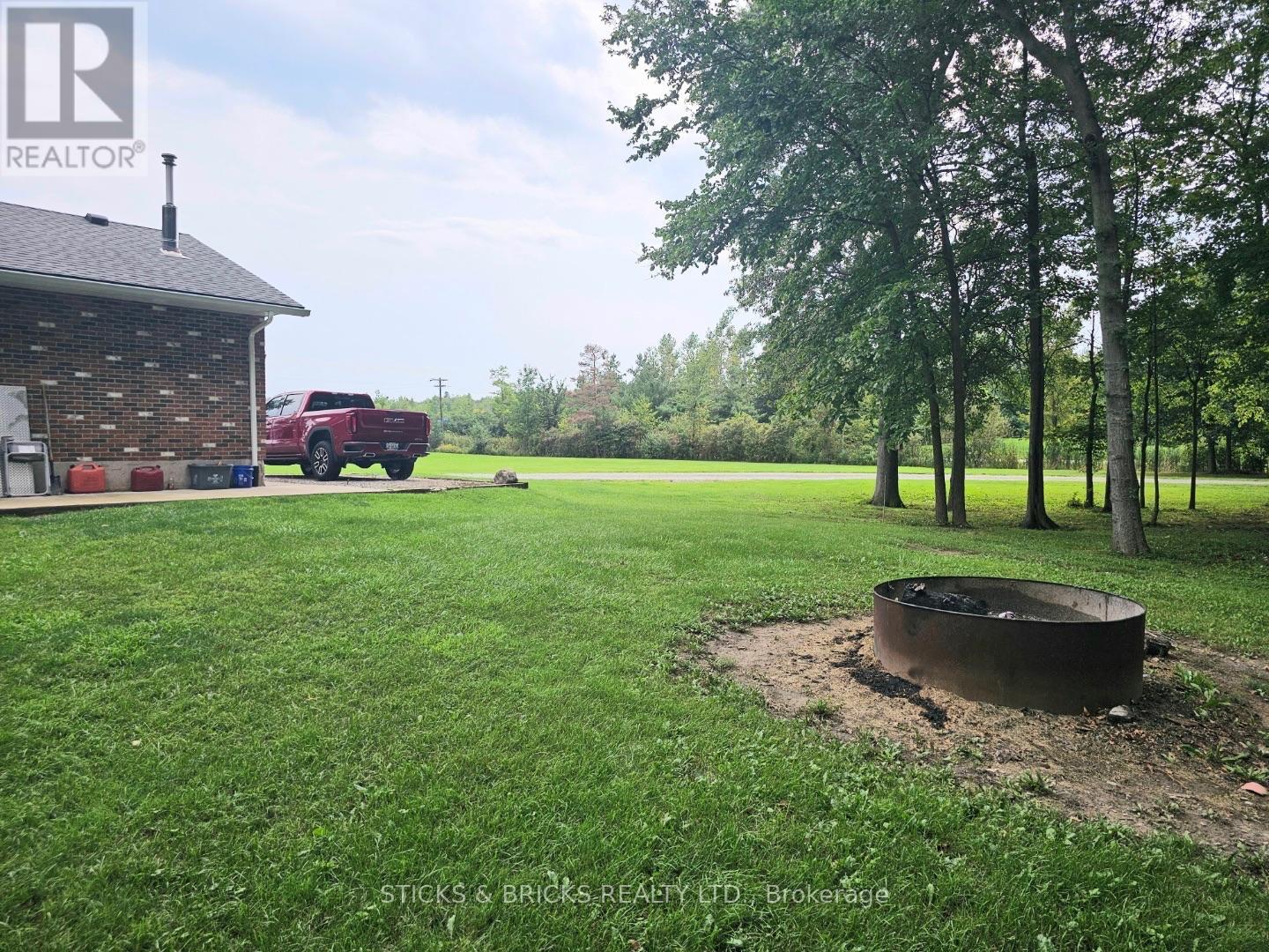 9195 CARL ROAD - 27