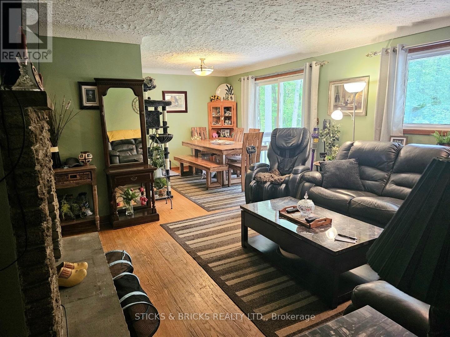 9195 CARL ROAD - 5