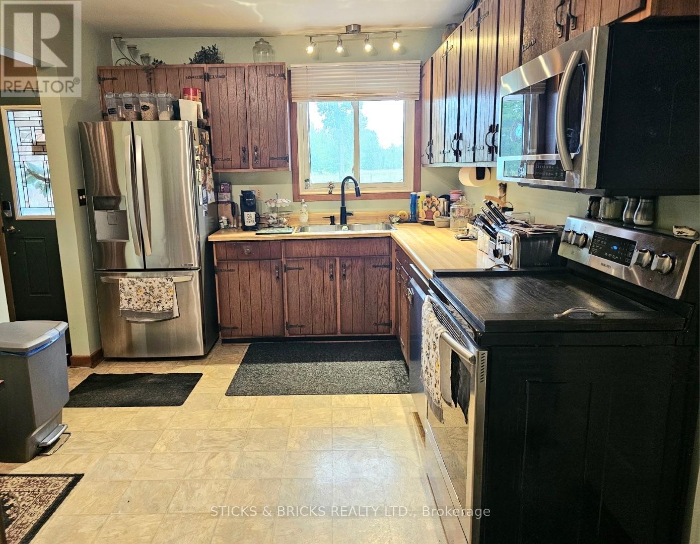 9195 CARL ROAD - 6