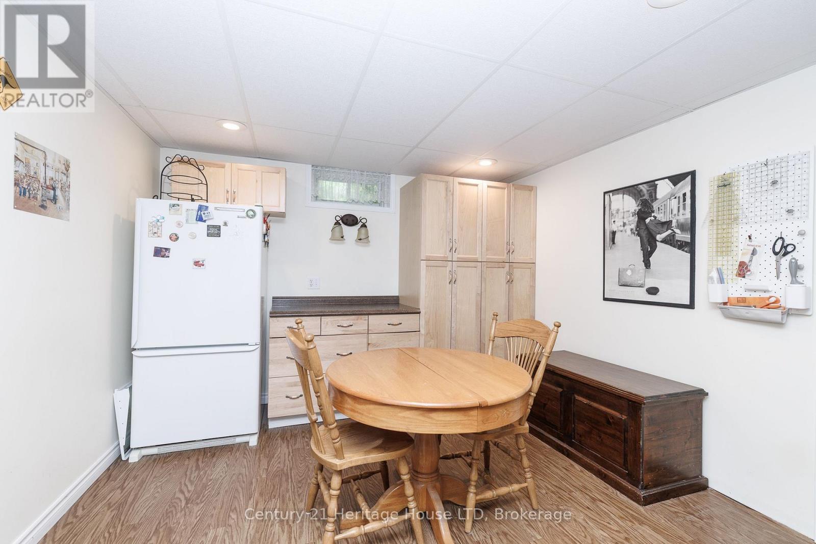 621 PARKDALE AVENUE - 27