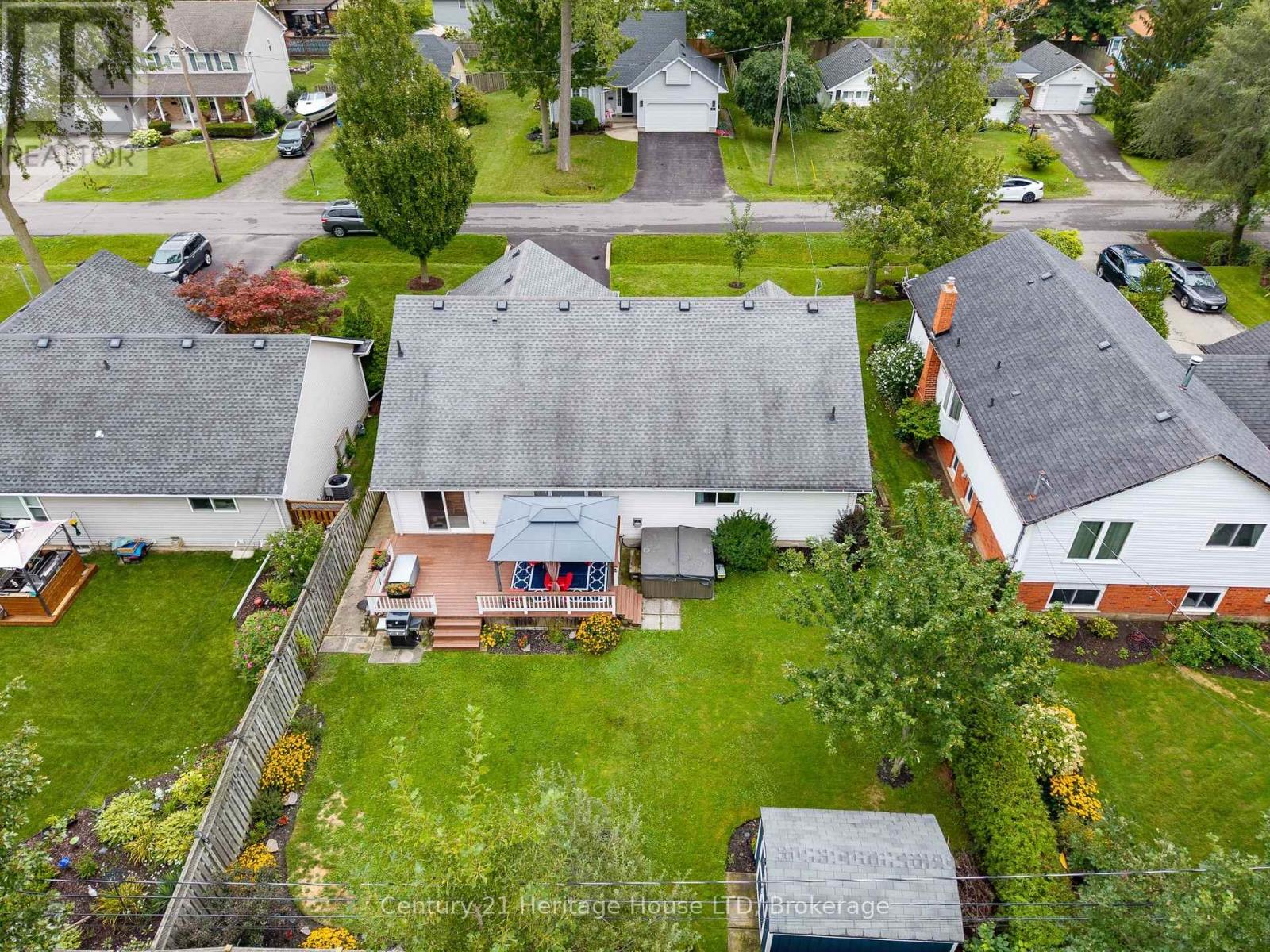 621 PARKDALE AVENUE - 38
