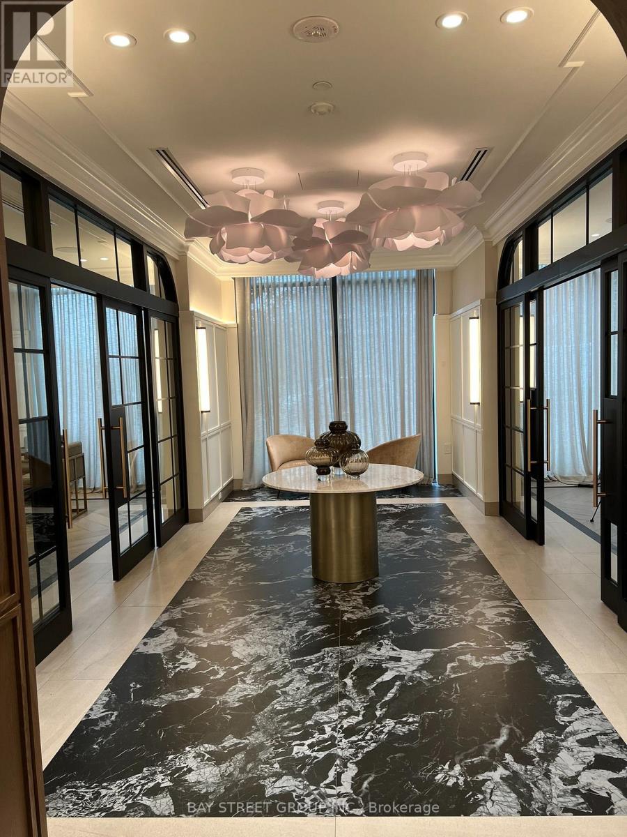 #2304 30 INN ON THE PARK DRIVE - 38