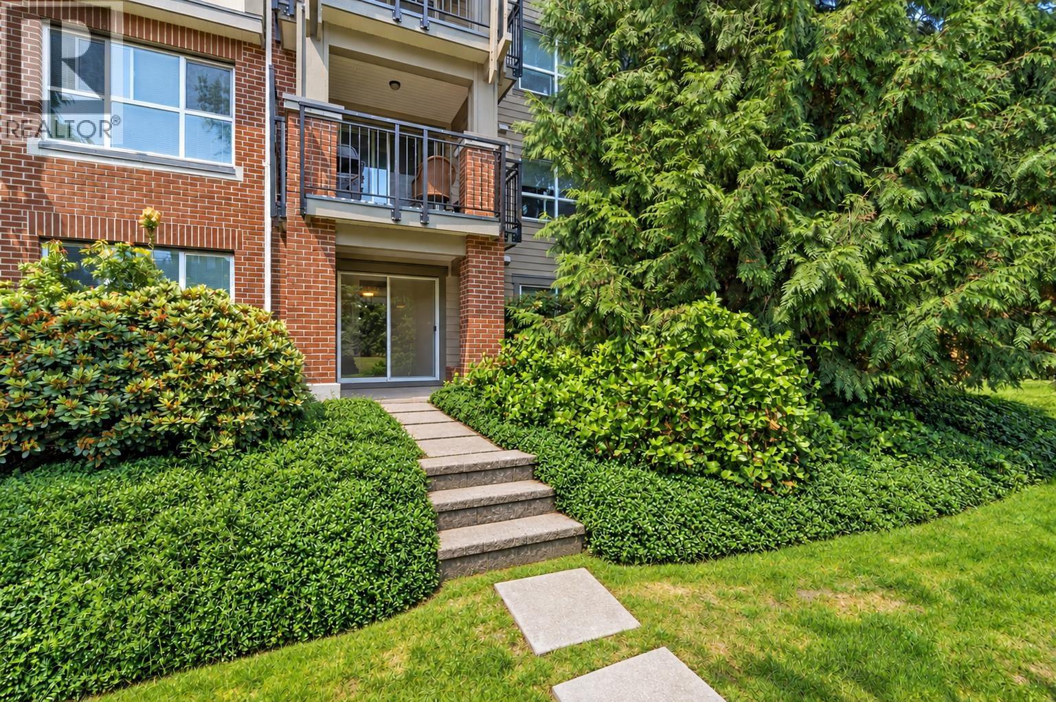 #110 5889 IRMIN Street, Burnaby, British Columbia, V5J0C1, Burnaby, British Columbia — photo 2 of 5