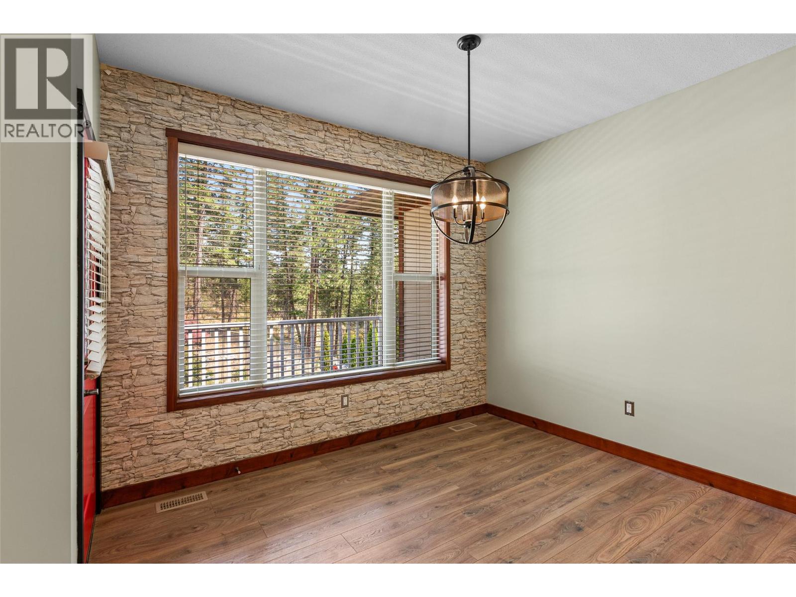 750 Firwood Road - 17