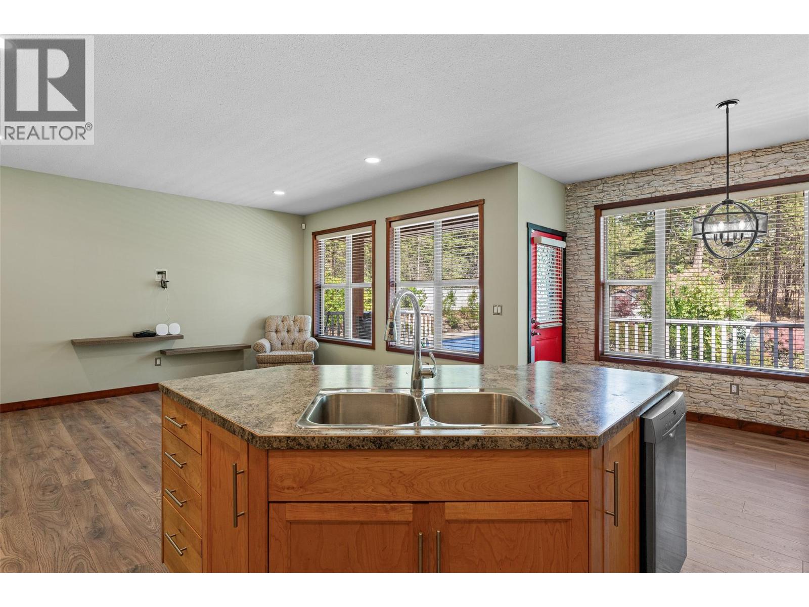 750 Firwood Road - 16