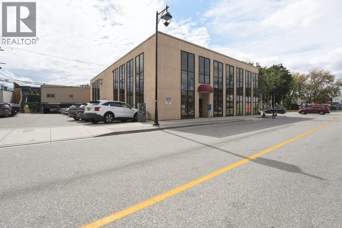  3003 30 Street, Vernon