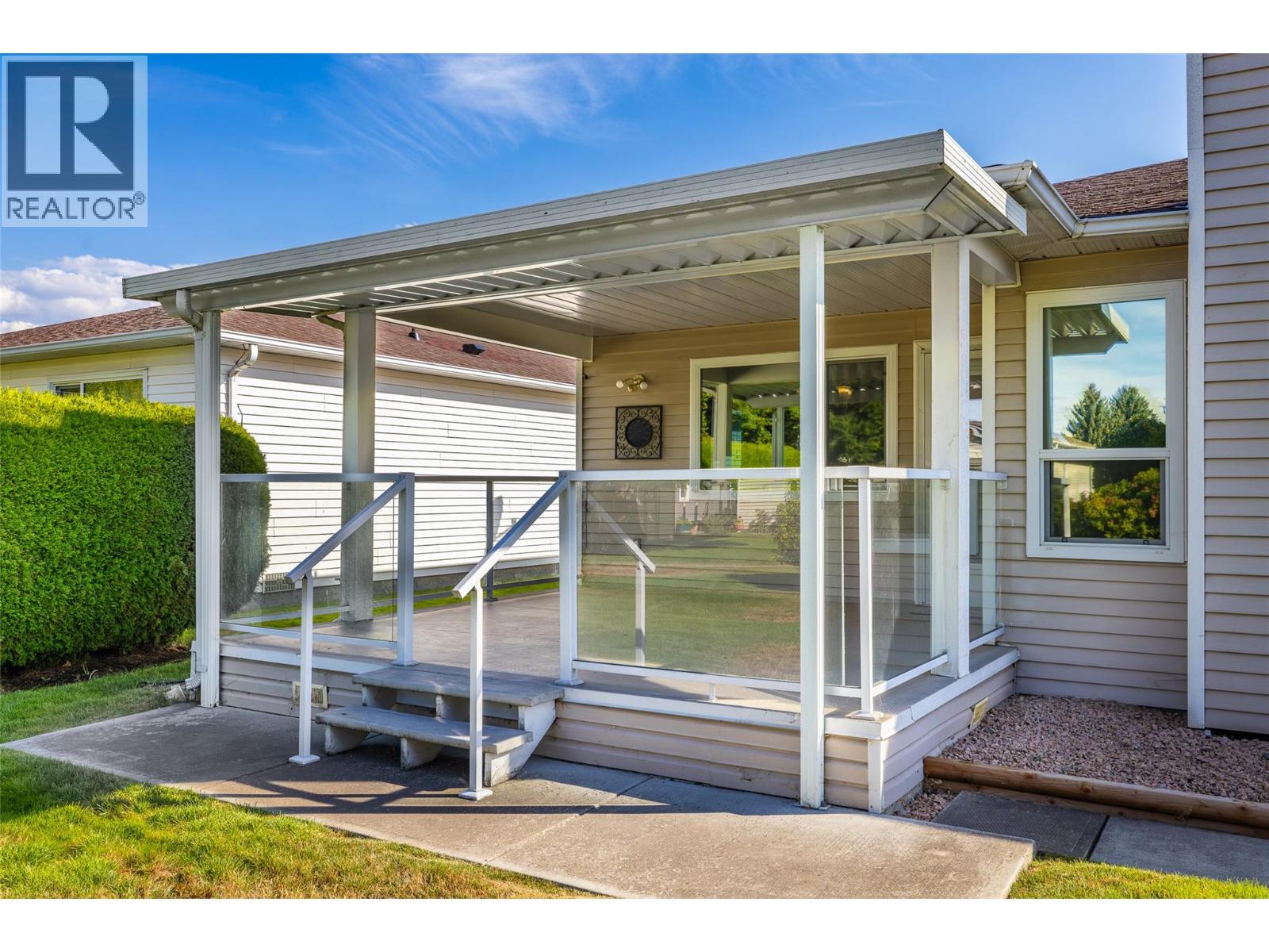 #548 1255 RAYMER Avenue - 33