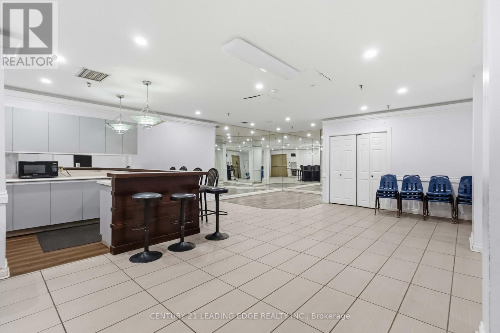 ##804 2466 EGLINTON AVENUE E - Image 46