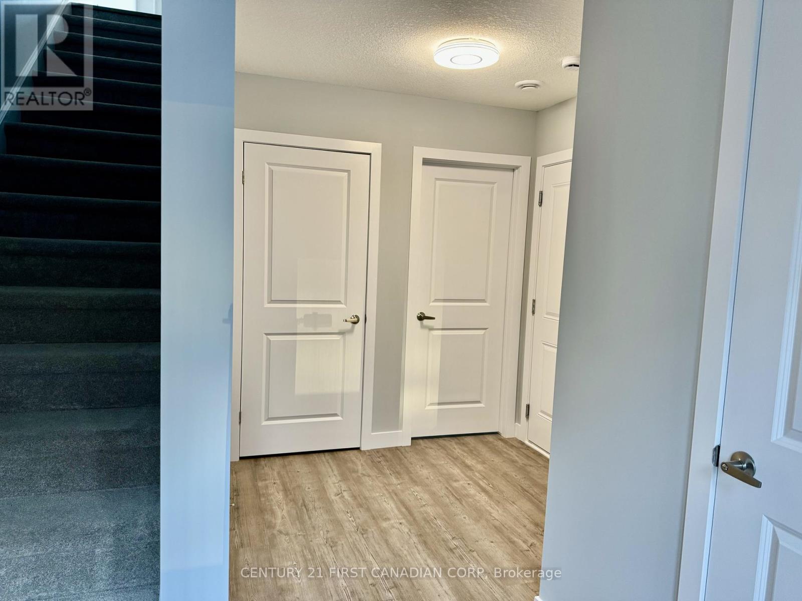 24 - 349 SOUTHDALE ROAD E, London South (South W) — photo 5
