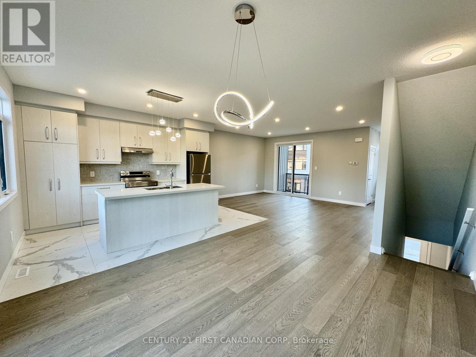 24 - 349 SOUTHDALE ROAD E, London South (South W) — photo 9