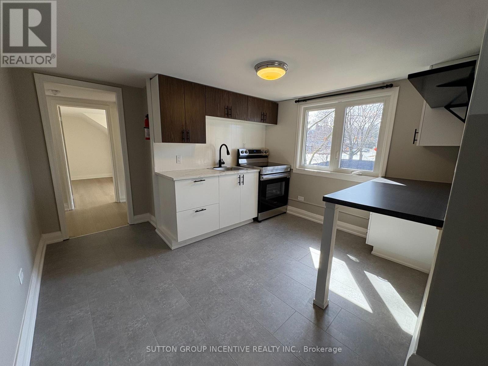 UPPER - 20 BAYVIEW DRIVE, Barrie (Allandale) — photo 6
