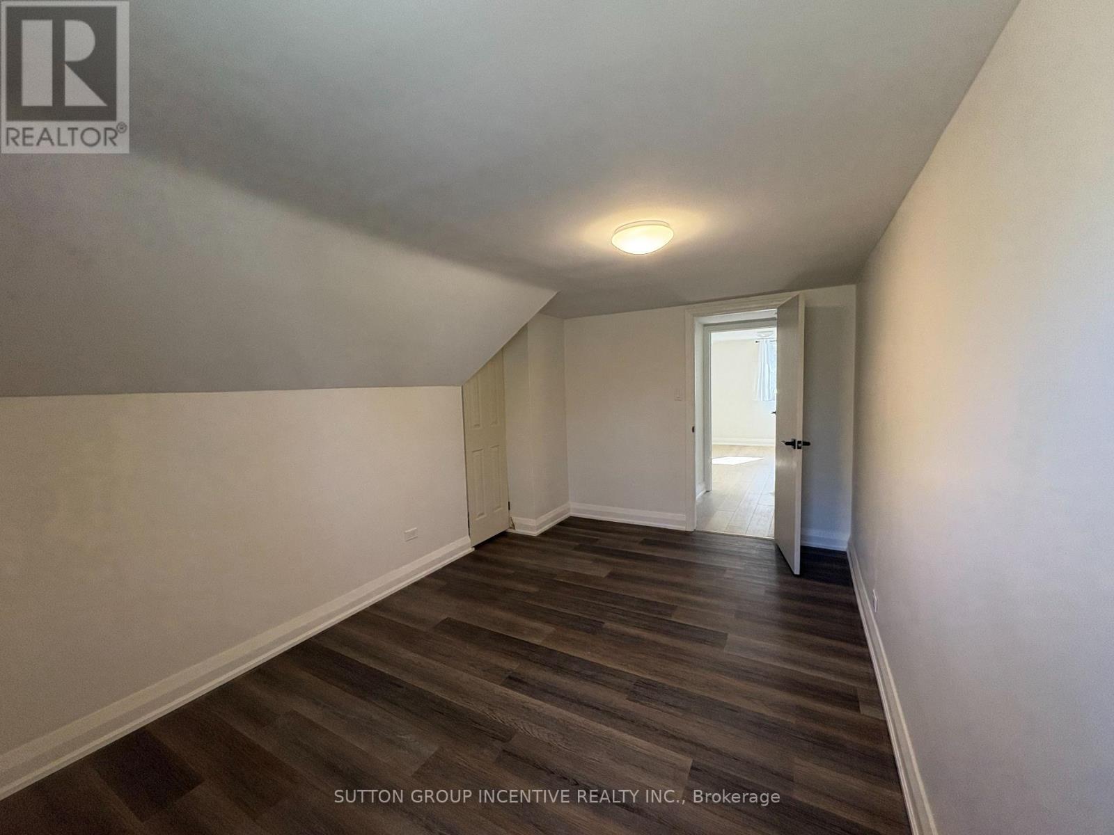 UPPER - 20 BAYVIEW DRIVE, Barrie (Allandale) — photo 8