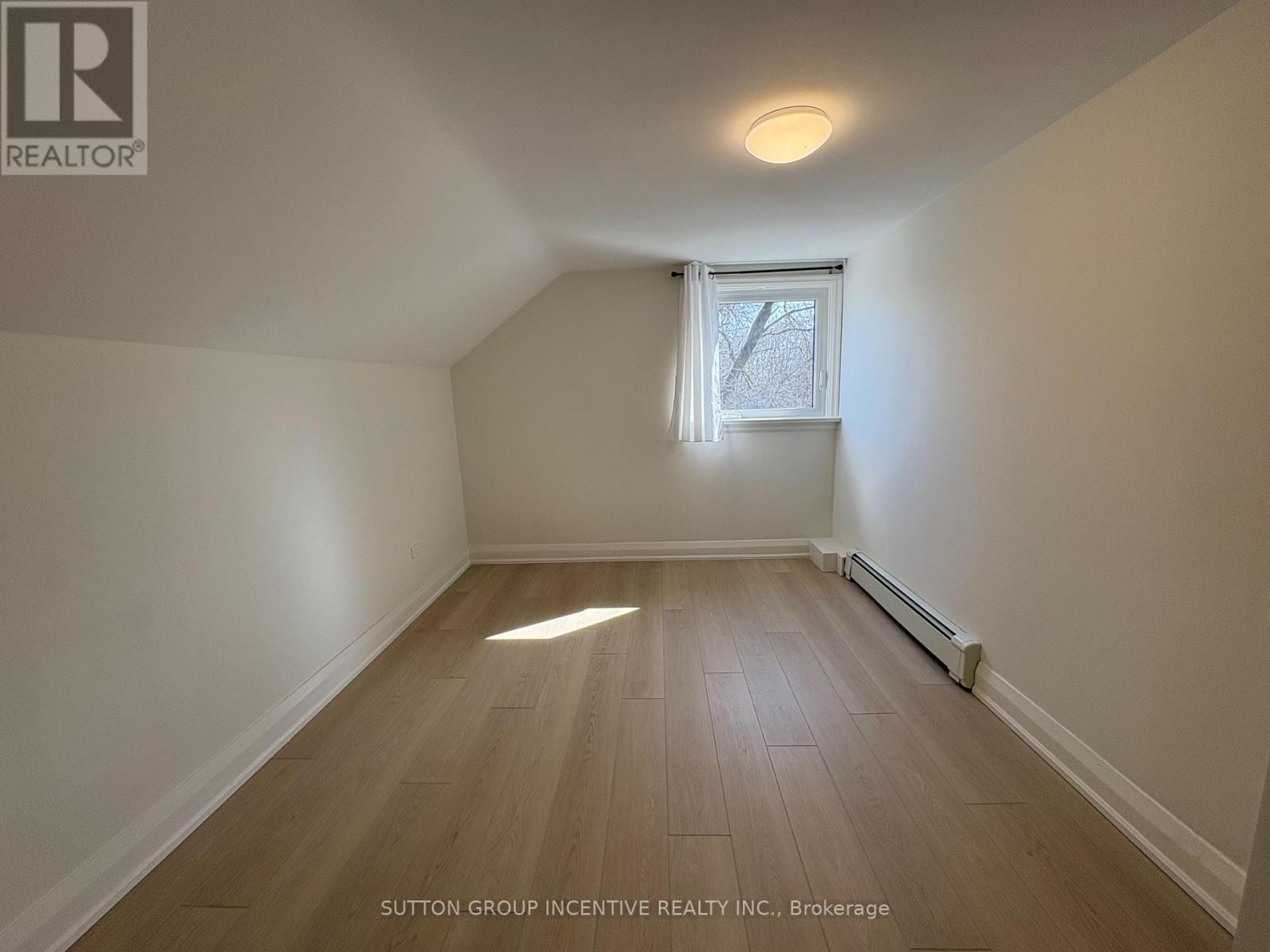 UPPER - 20 BAYVIEW DRIVE, Barrie (Allandale) — photo 9