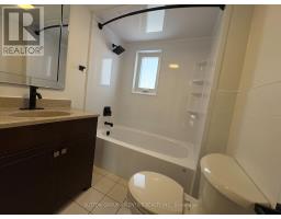 Upper - 20 Bayview Drive, Barrie, ON L4N3N5 Photo 13