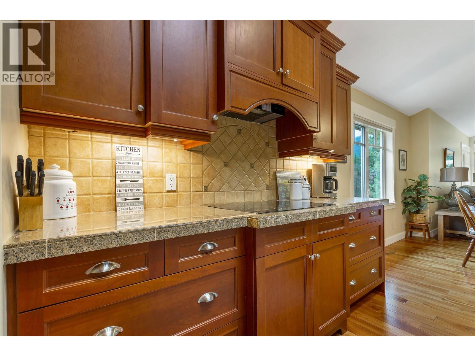 #2 6932 Manning Place - Image 11