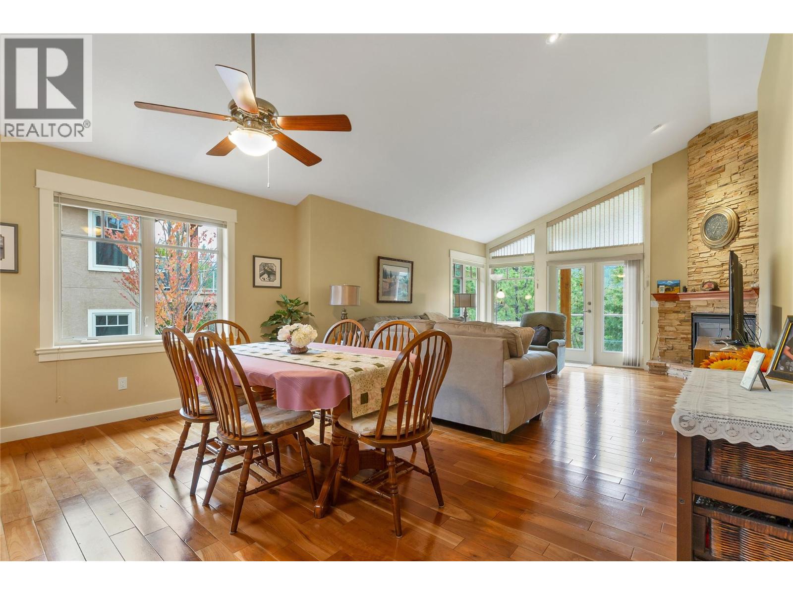 #2 6932 Manning Place - 13