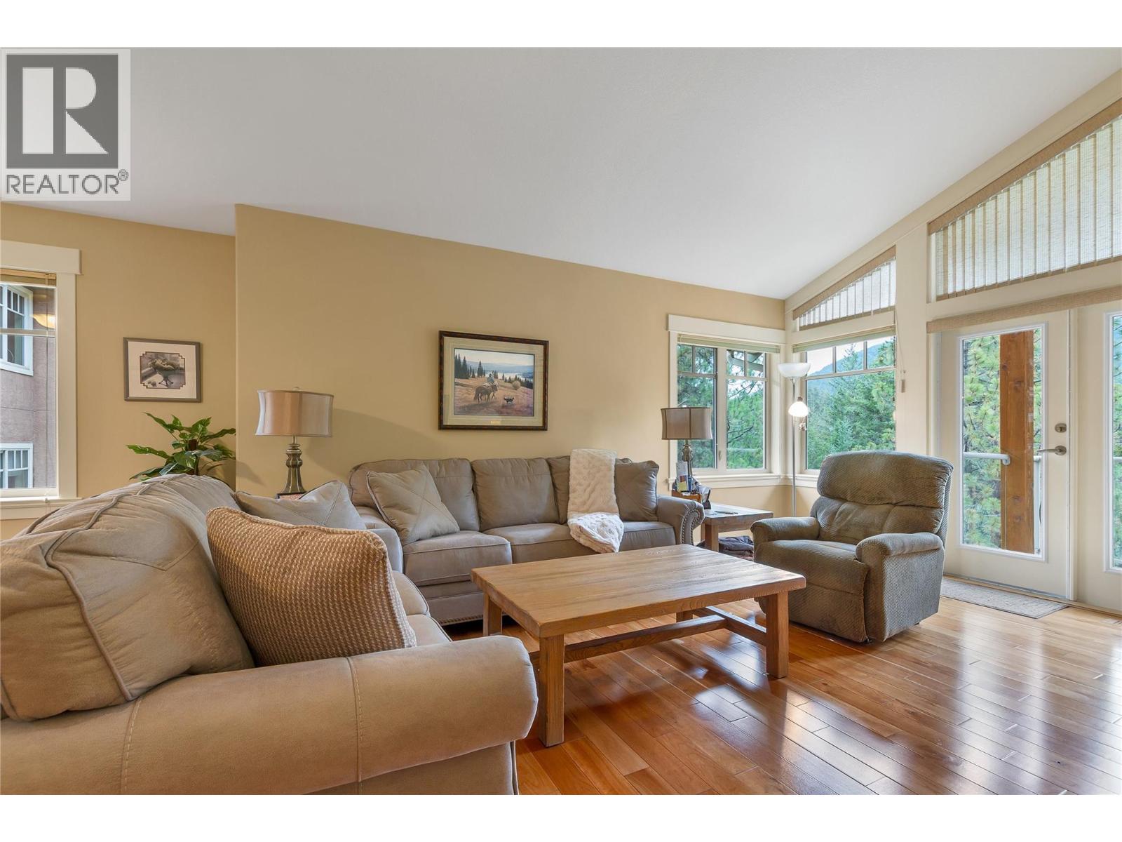 #2 6932 Manning Place - 18