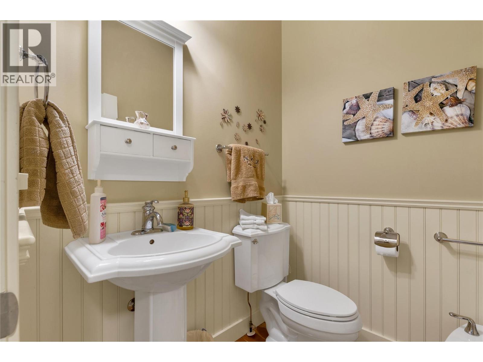 #2 6932 Manning Place - Image 36