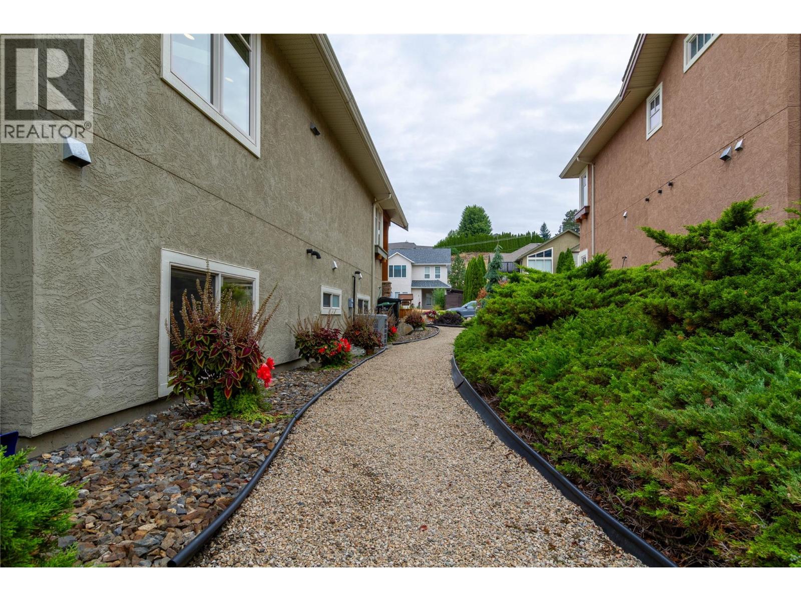 #2 6932 Manning Place - 56