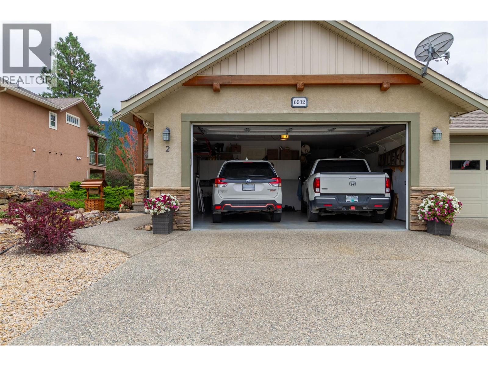#2 6932 Manning Place - 80
