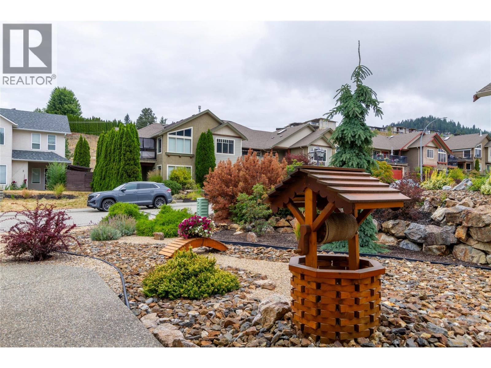 #2 6932 Manning Place - 82