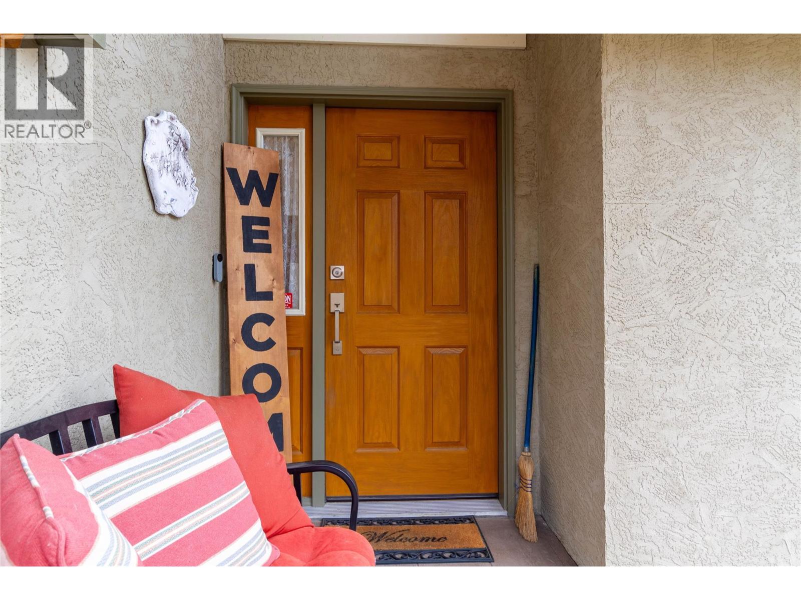 #2 6932 Manning Place - 83