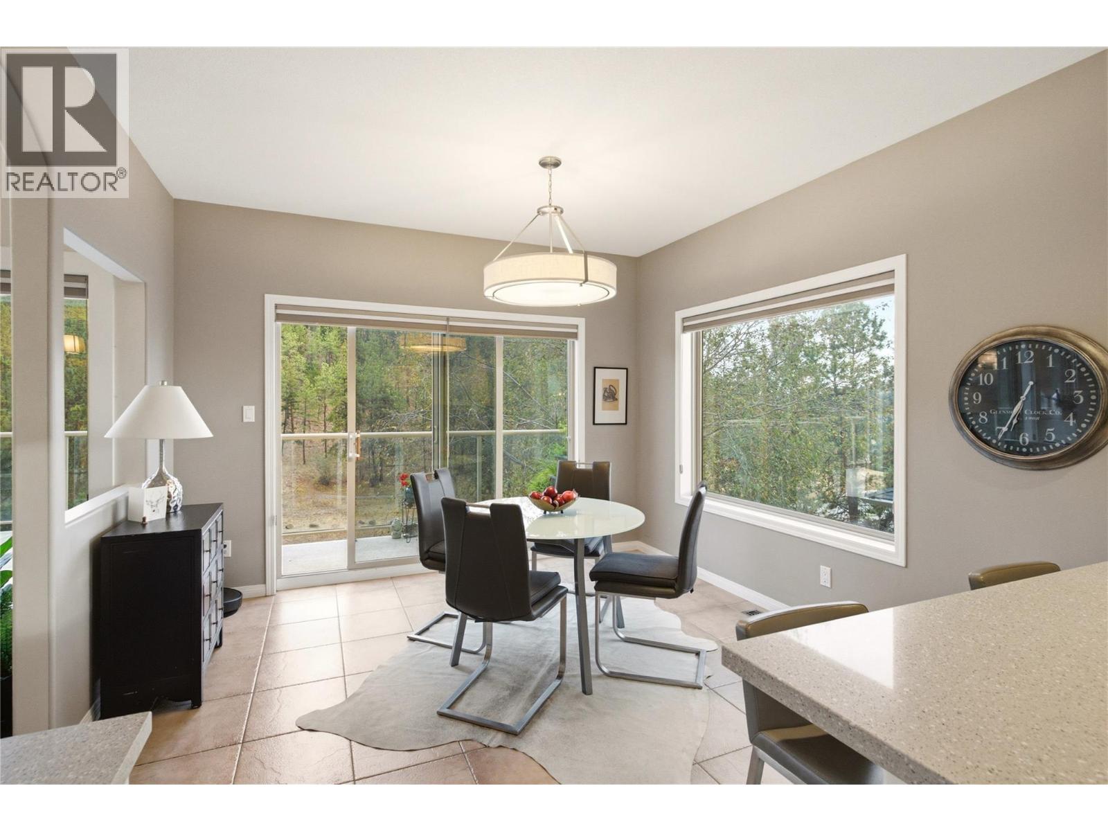 2201 Lillooet Crescent - 7