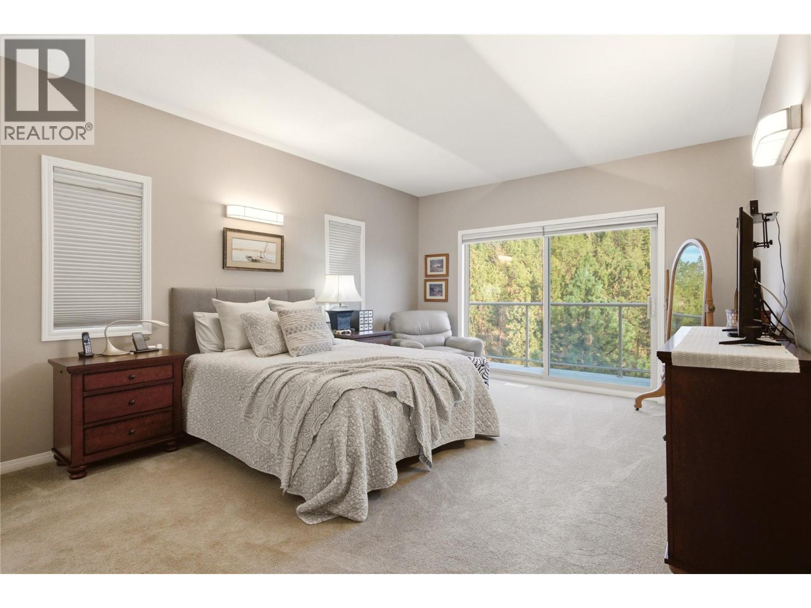  2201 Lillooet Crescent, Kelowna