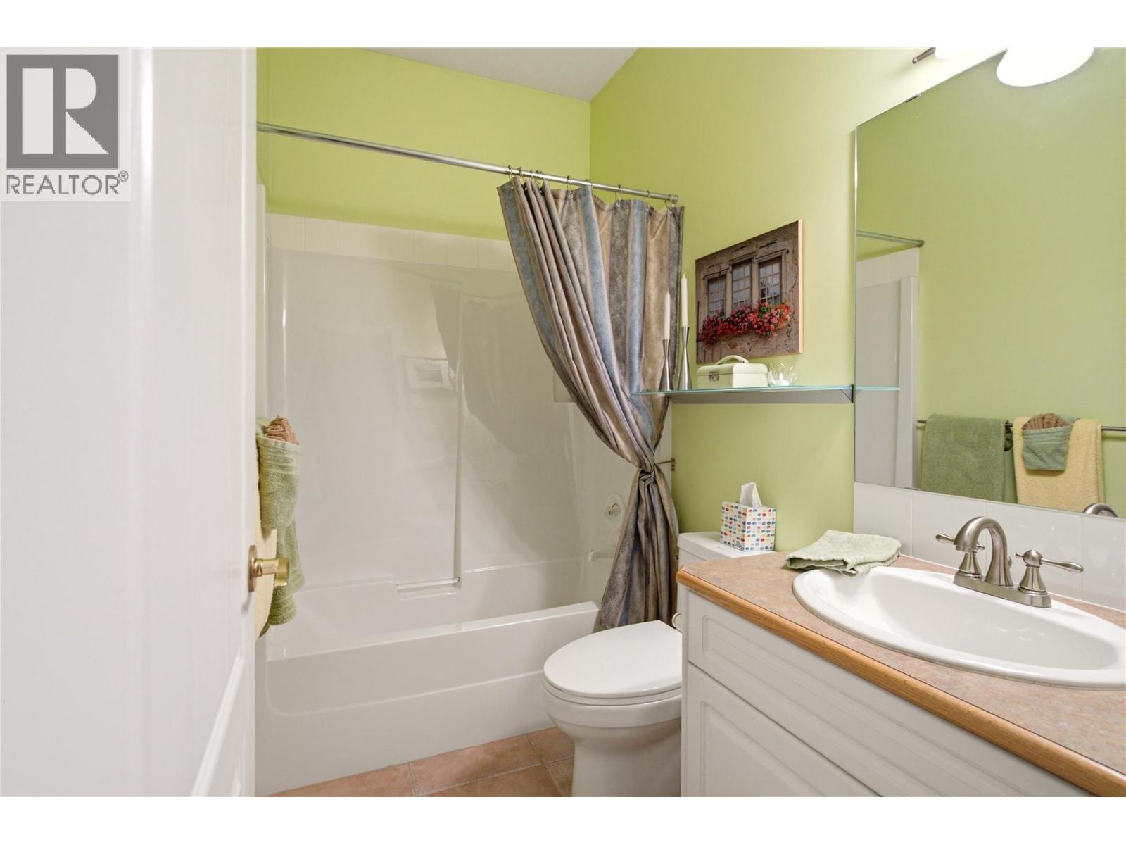  2201 Lillooet Crescent, Kelowna