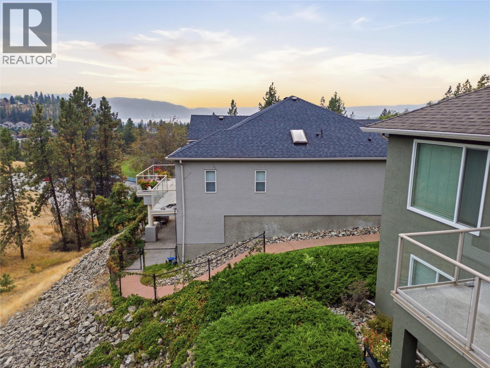  2201 Lillooet Crescent, Kelowna