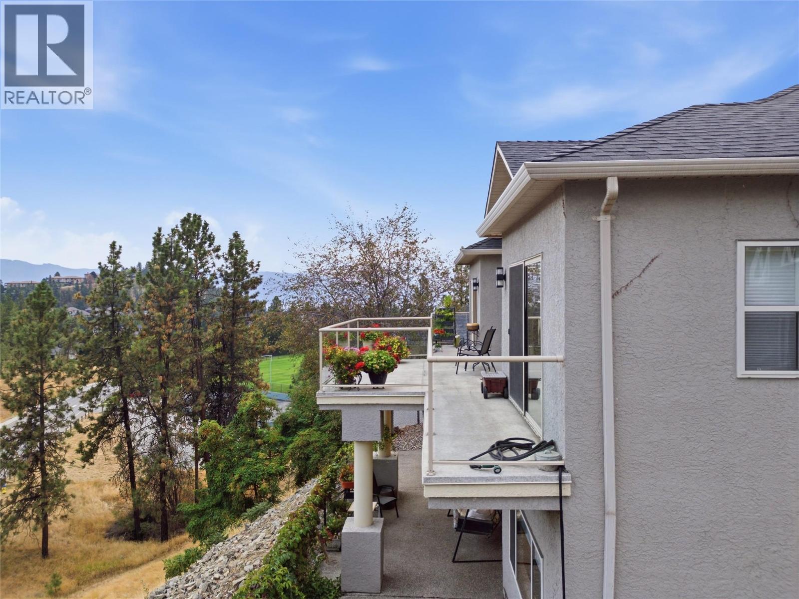  2201 Lillooet Crescent, Kelowna