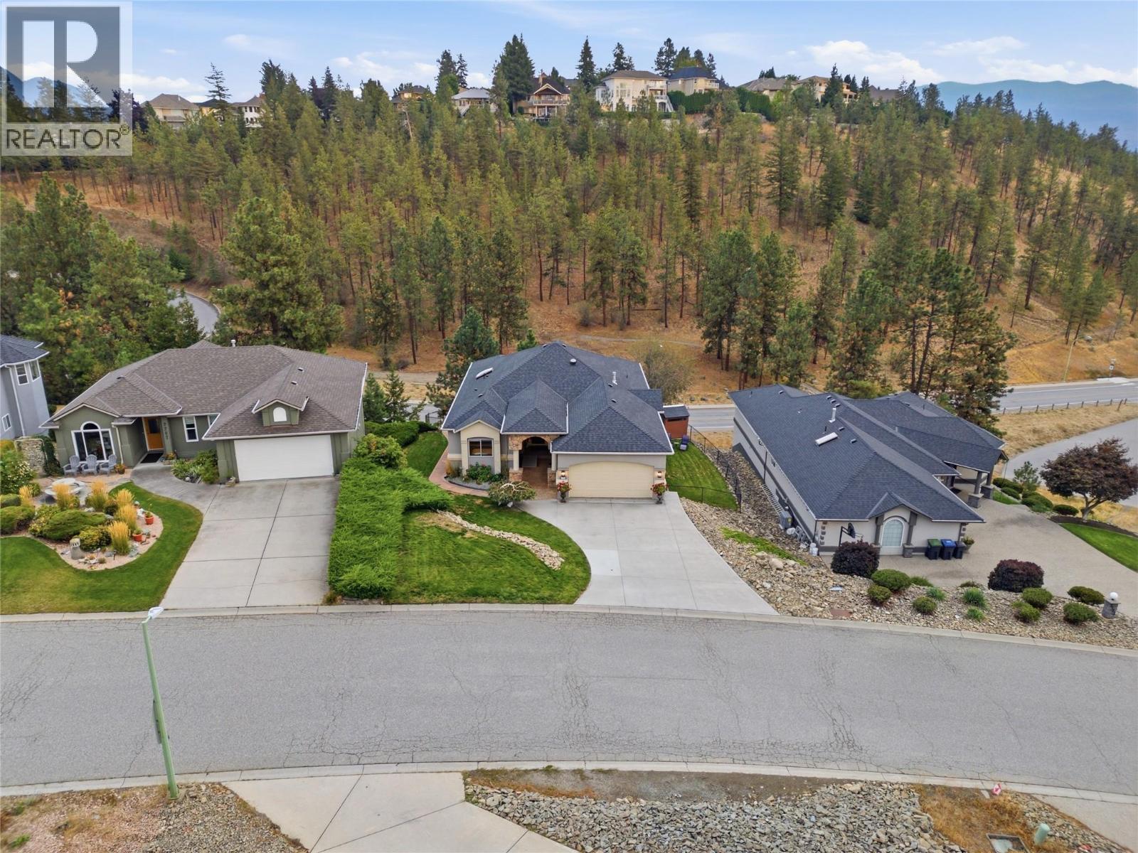  2201 Lillooet Crescent, Kelowna