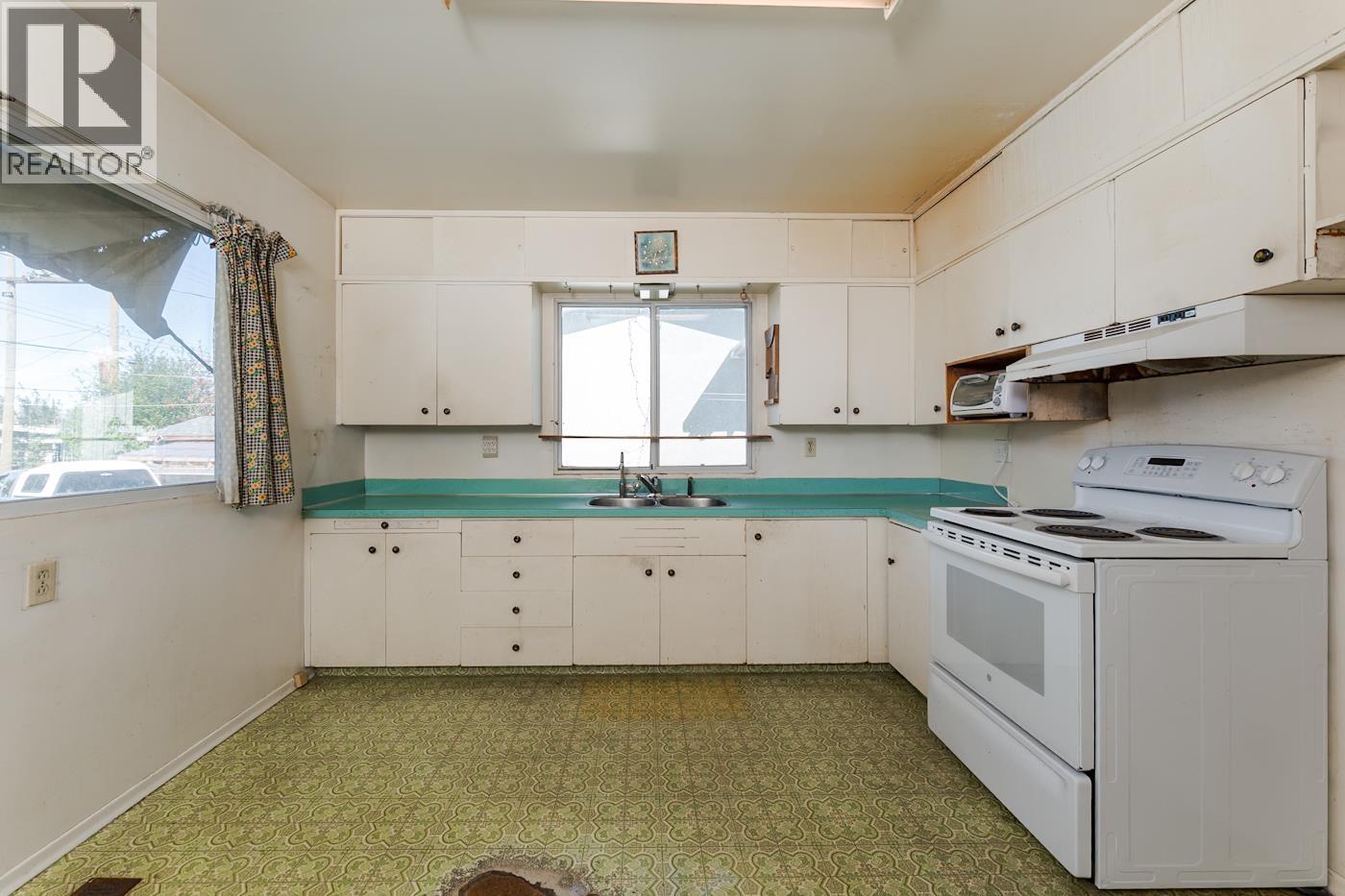 413 JOHNSON STREET - 3