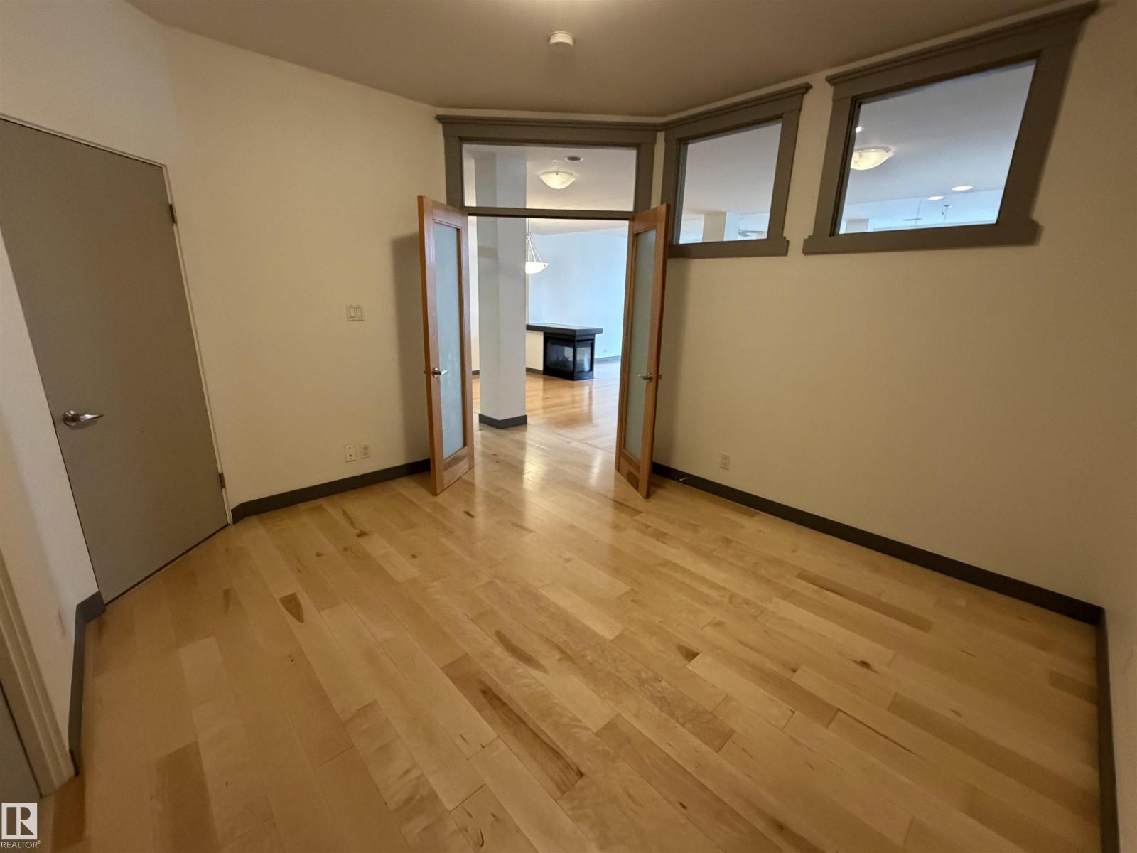 #212 10009 102 AV NW - 20